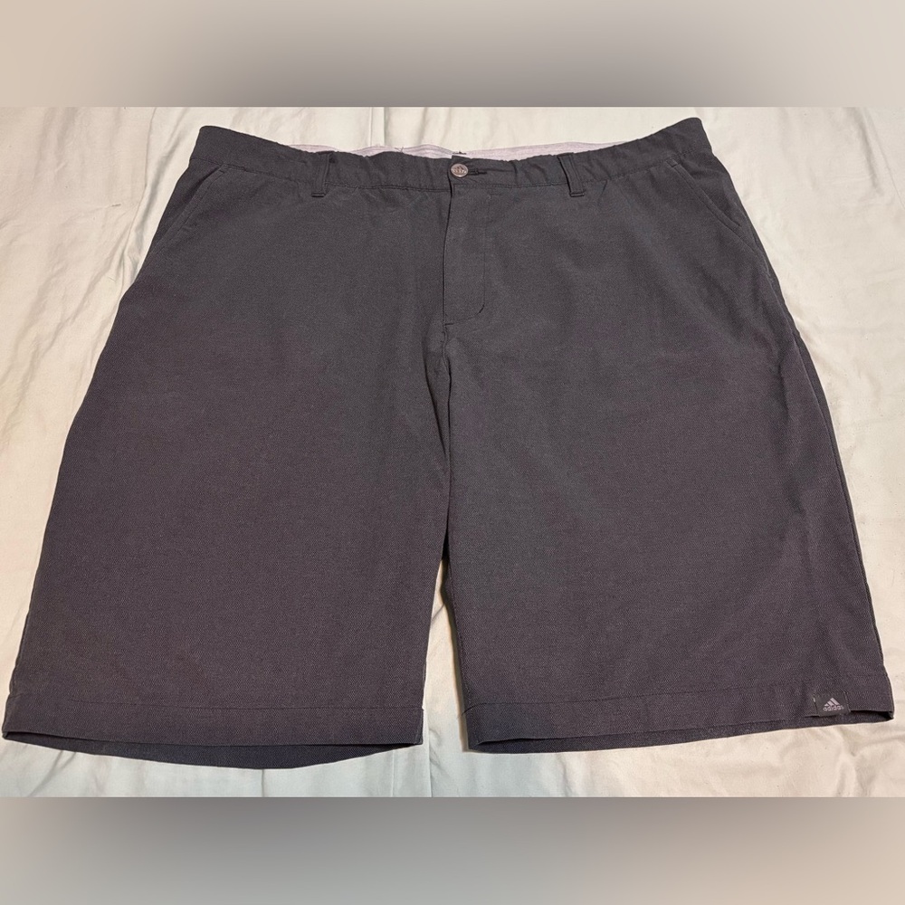 Adidas Gray Herringbone Men’s Golf Shorts Size 40